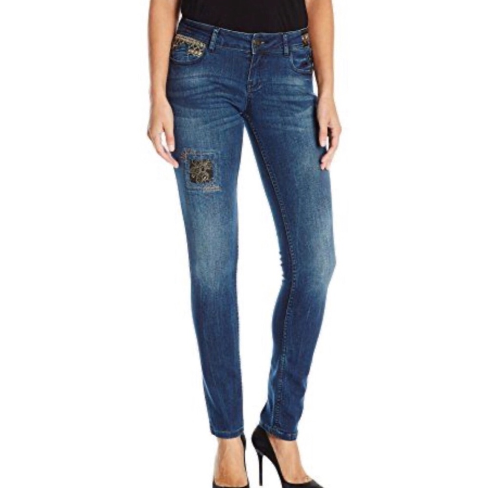 Desigual Donna Jeans w. Fabric Appliqué Size 28
